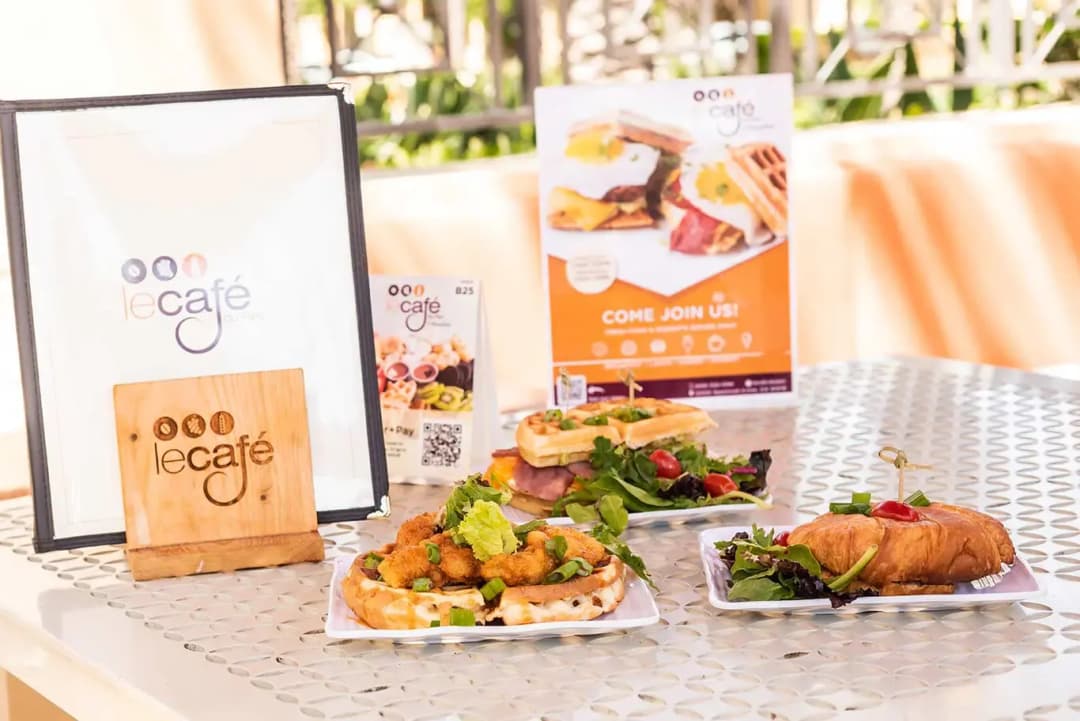 Le Cafe Du Parc at The Park at Irvine Spectrum