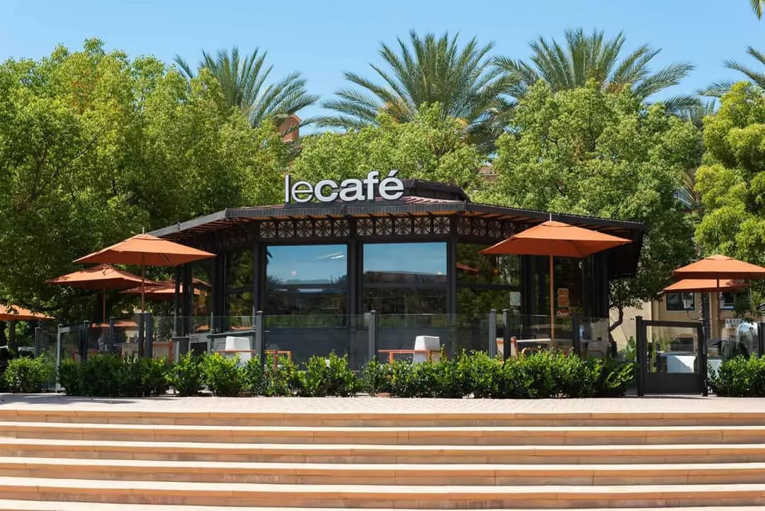 Le Cafe Du Parc at The Park at Irvine Spectrum